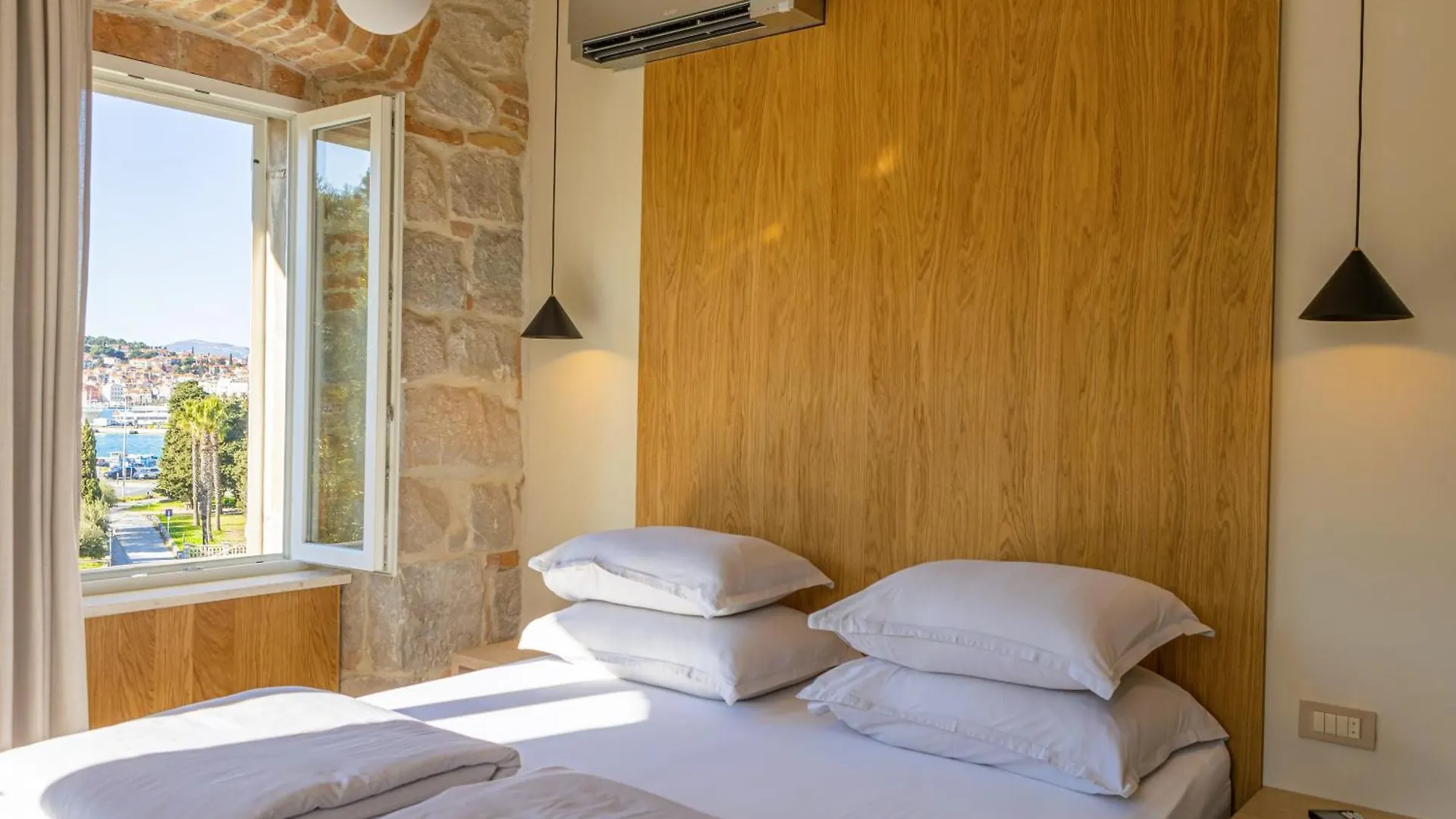 Oda ve Kahvaltı East Coast Deluxe Rooms Split Hırvatistan