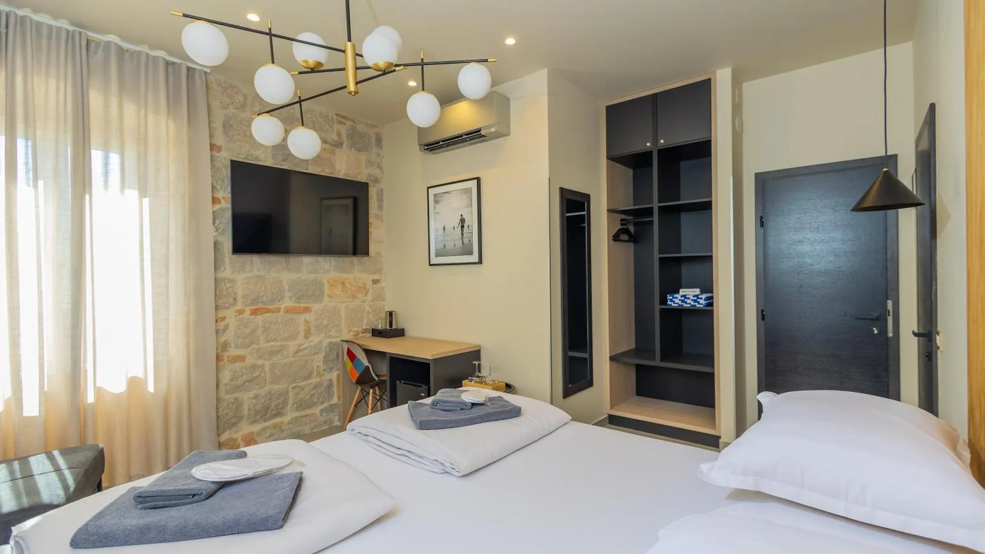 East Coast Deluxe Rooms Split 0*,  Hırvatistan